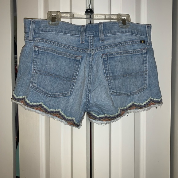 Lucky Brand Riley Shorts - Picture 2 of 2